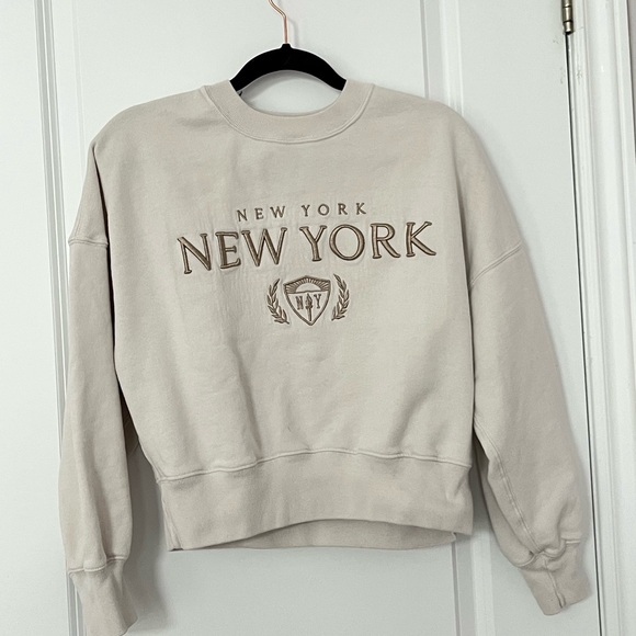 Abercrombie & Fitch Destination Sunday Crew - Picture 2 of 3